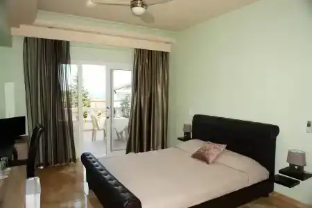Victoria Hill - 57