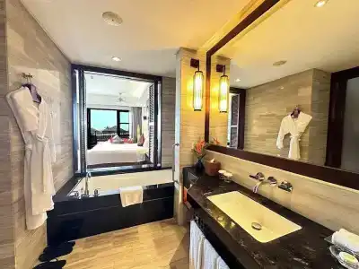 Crowne Plaza Danang - 24