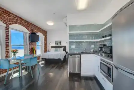 Venice Breeze Suites - 51