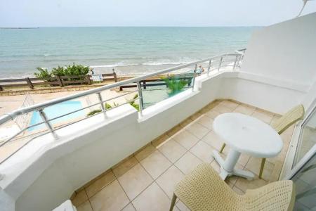 Side Beach Club - 32
