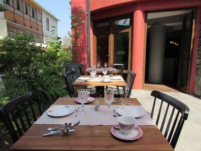 Boutique Castillo Rojo - 17