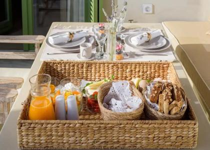 Casa Di Fiori Andros Suites - 36