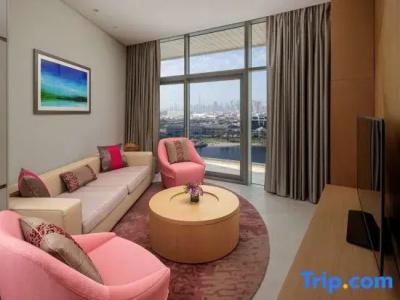 Hilton Creek & Residences - 37