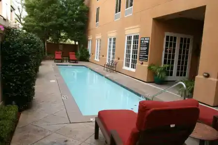 Hampton Inn New Orleans/St.Charles Ave - 17