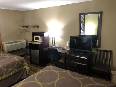 Super 8 by Wyndham/Wanamaker RD/I-70 - 25
