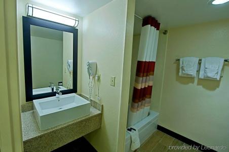 Red Roof Inn Plus+ Miami Airport - 7