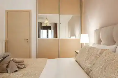 Nicholas Point and Rooms - 107