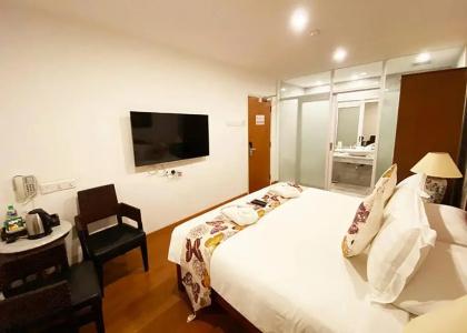 Heeren Straits - 26