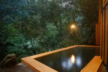 Yamanaka Onsen Hanatsubaki - 23