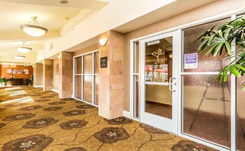 Hilton Garden Inn - 16