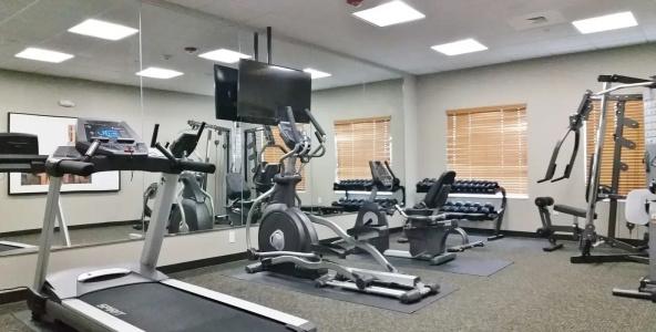 MainStay Suites - 9