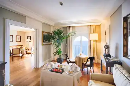 Excelsior Palace - 18