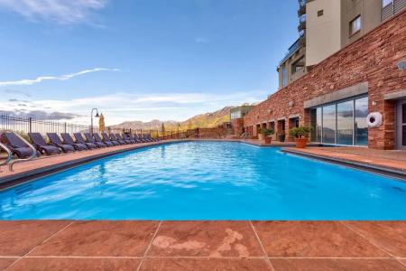 The Peaks and Spa - 34