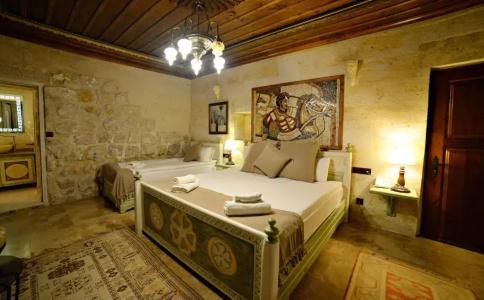 Caftan Cave Suites - 16