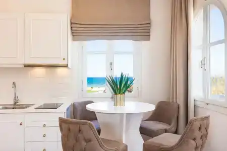 Pinelopi Beach Suites - 37
