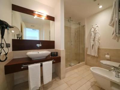 Pisa Tower Plaza - 46