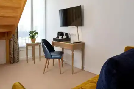 Romantic - 100