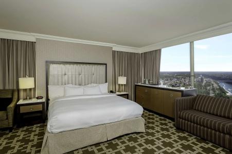 Hilton/ Fallsview and Suites - 4