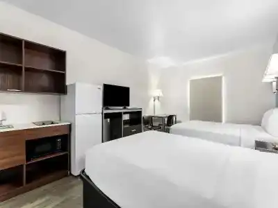 Americas Best Value Inn - - 32