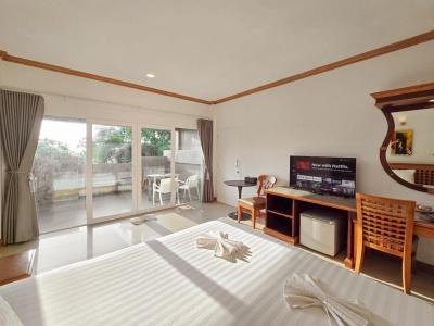 Haad Son Resort (Koh Raham) - 4