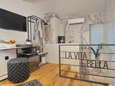 La Vita e Bella Ii - 4