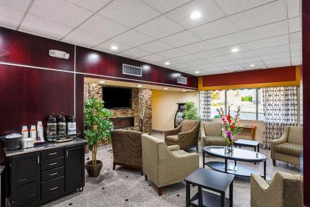 Quality Inn & Suites Downtown - 29
