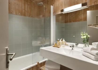 Ours Blanc & Spa - 82
