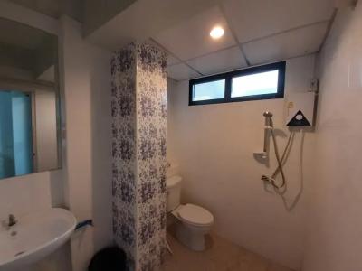 Vanlisut Ngamwongwan - 86