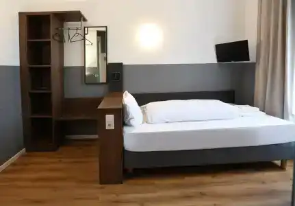 Apadana Frankfurt - 2
