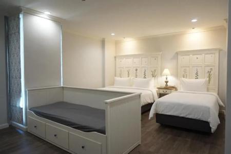 Marquise Boutique - 32