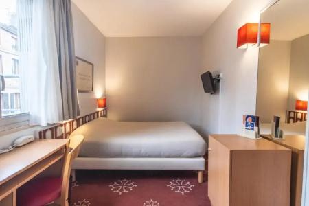 Ours Blanc - Place Victor Hugo - 85