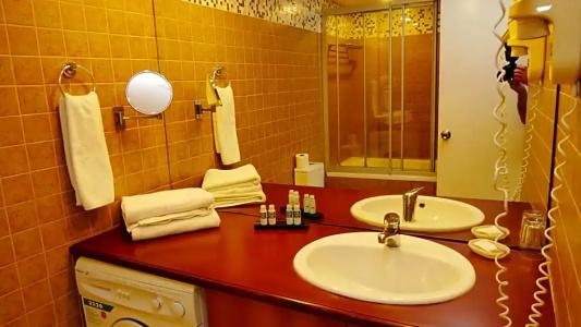Talen Otel - 23