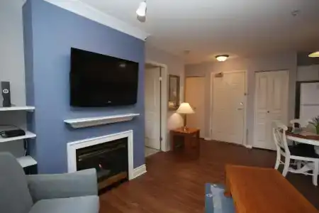 Times Square Suites - 87