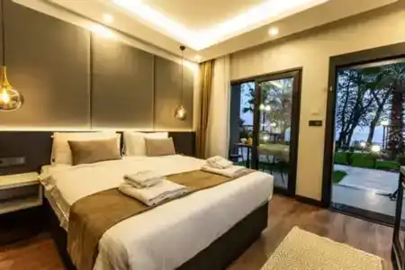 Santana Otel - 77