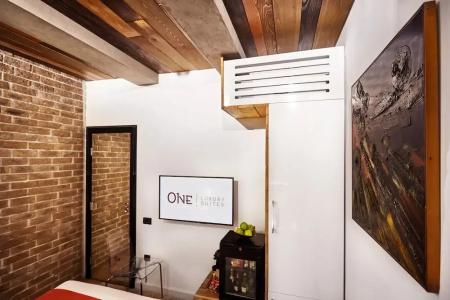 One Luxury Suites - 30