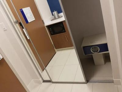 Holiday Inn Express and Suites, an IHG - 55