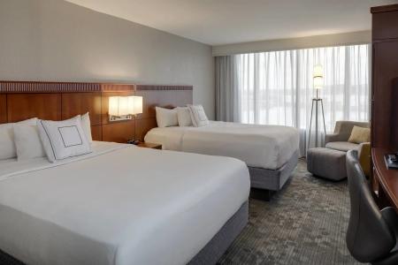 Courtyard by Marriott Boston Logan Airport - 3