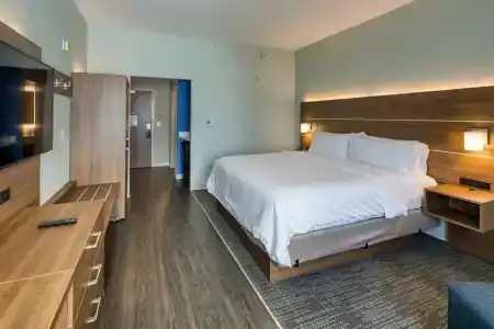 Holiday Inn Express & Suites - Charlotte - South End, An Ihg - 3