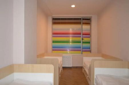 Holiday & Hostel - 36