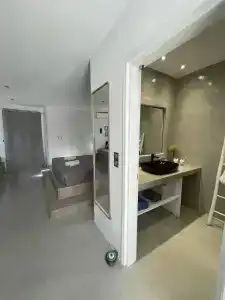 Zoumis Studios - 180