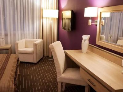 Grape Town -, Spa, Sport, Bowling, Squash, Restaurant - 34