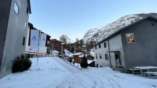 Zermatt Youth Hostel - 62