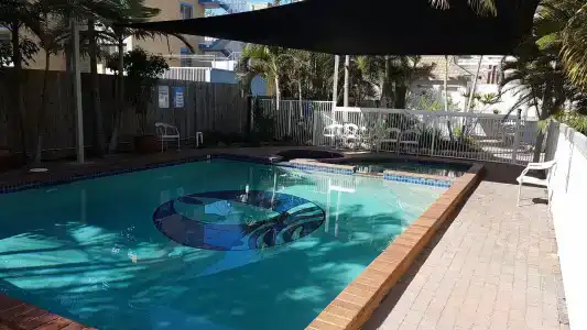 Outrigger Burleigh - 12
