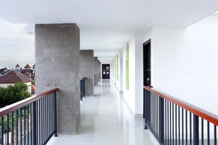Amaris Teuku Umar - 12