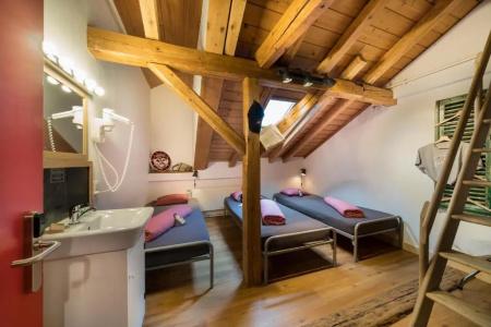 Balmers Backpackers - 23