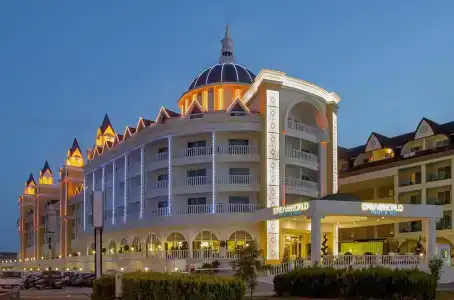 Dream World Resort & Spa - 0
