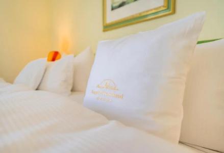 Rugard Thermal Strandhotel - 57