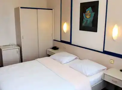 Hôtel Crystal - 2