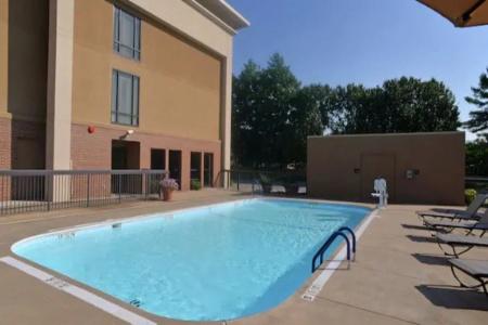 Hampton Inn-South - 14