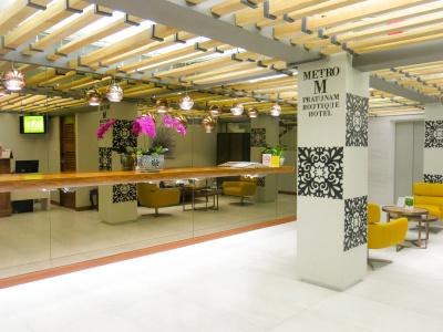 Metro Pratunam Boutique - 23